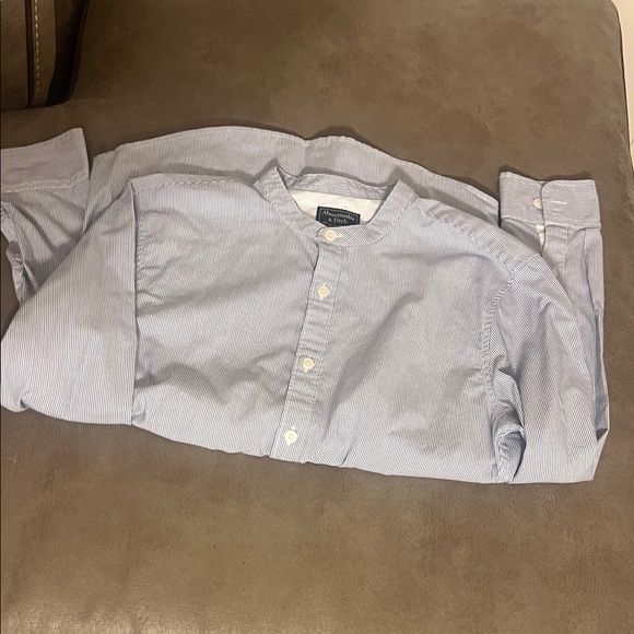 Abercrombie & Fitch Men's Blue Striped Button Down Shirt - Picture 2 of 5
